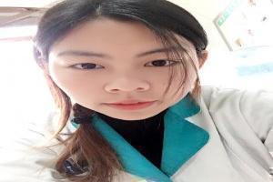 宋小睿穿白色袜子